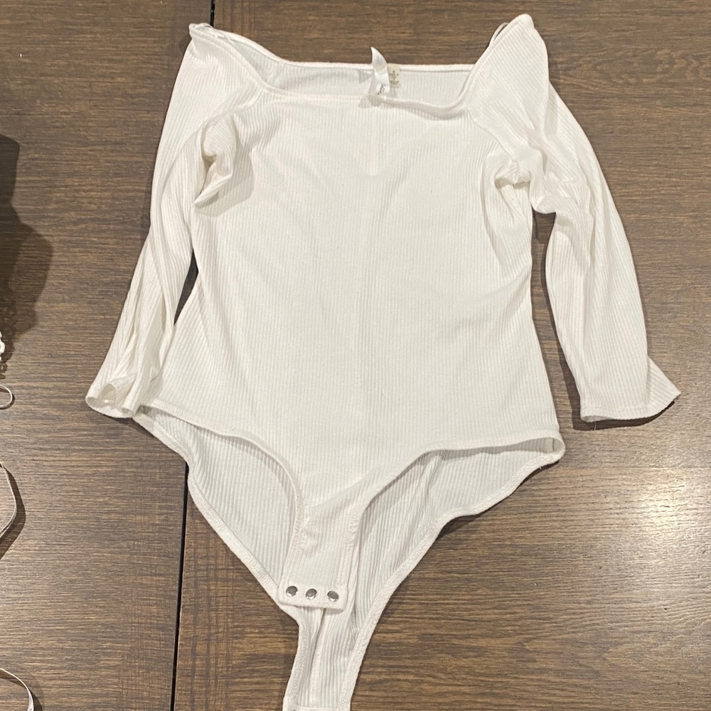 NY Collection White Off-Shoulder Bodysuit